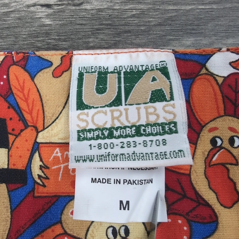 Blusa Médica UA Scrubs Happy Thanksgiving Estampado Completo Para Mujer Talla Mediana Foto 3 de 4