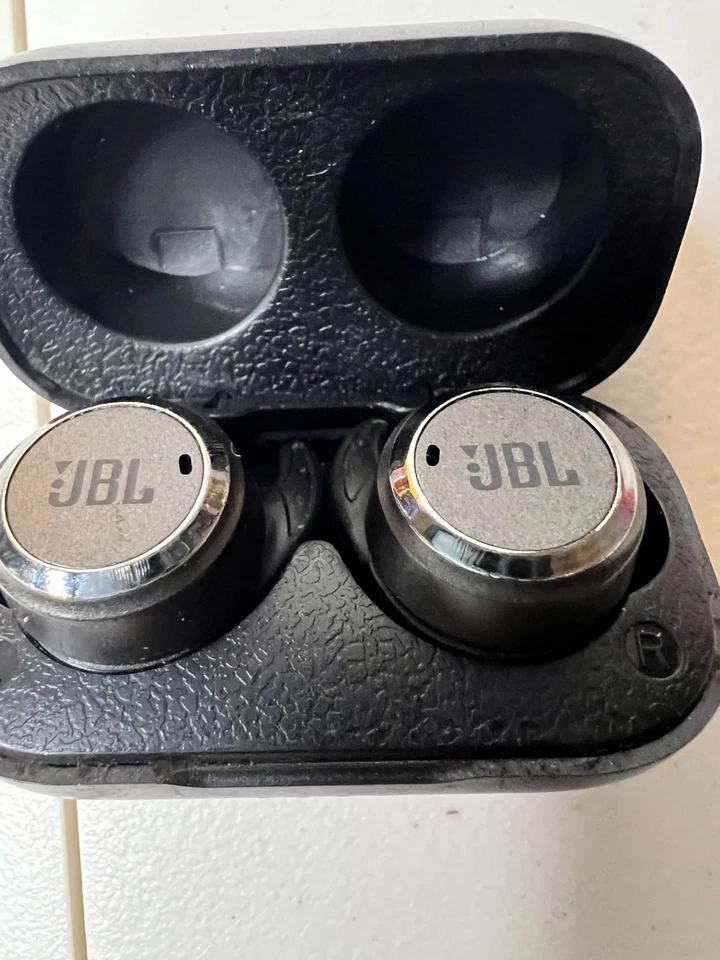 JBL Reflect Flow True无线耳机降噪蓝牙(未经测试) — 第 3/4 张图片