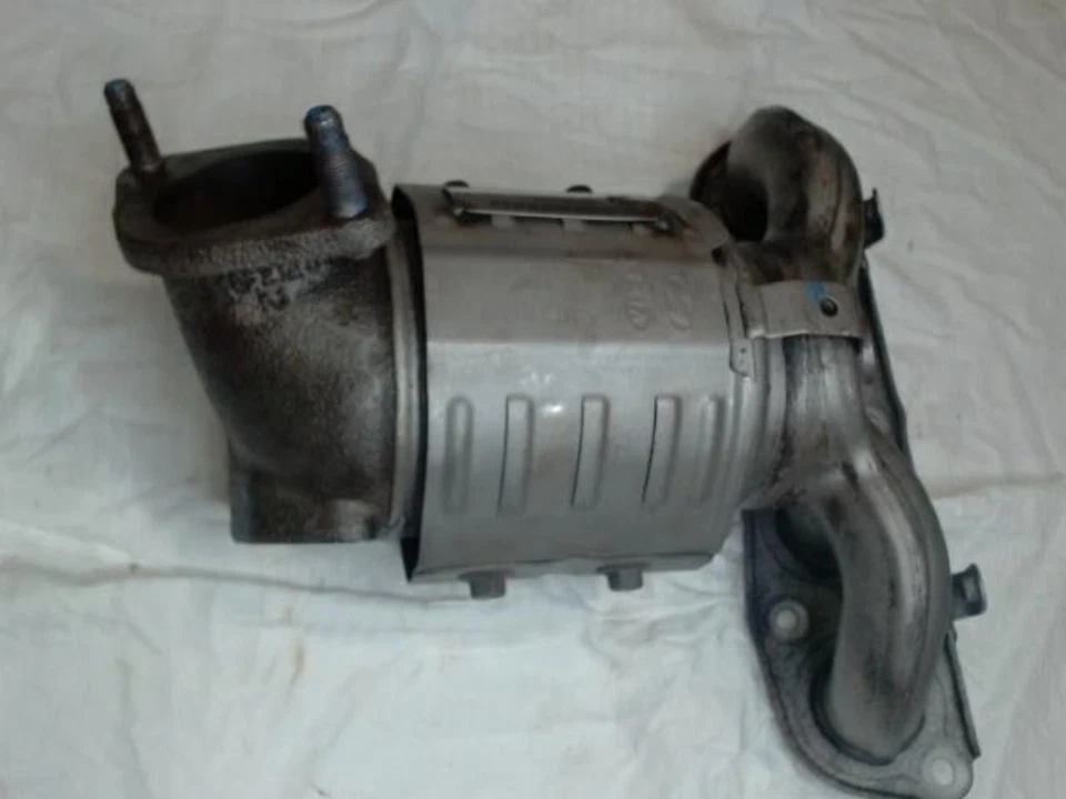 Colector de escape KIA FORTE 2,0 L, VIN D (8º dígito), OEM PN 285102ELE0 Foto 3 de 4