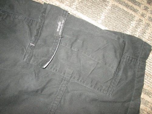 Wrangler Men's Size XL 40" Waist Shorts Bermuda Utility Cargo Combat Chino casua - Picture 2 of 4
