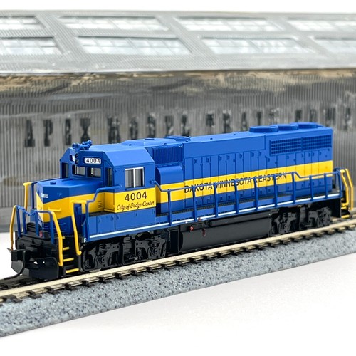 Locomotora diésel Atlas escala N 53925 Dakota Minnesota Eastern GP-40 4004 DCC | Condition: Used