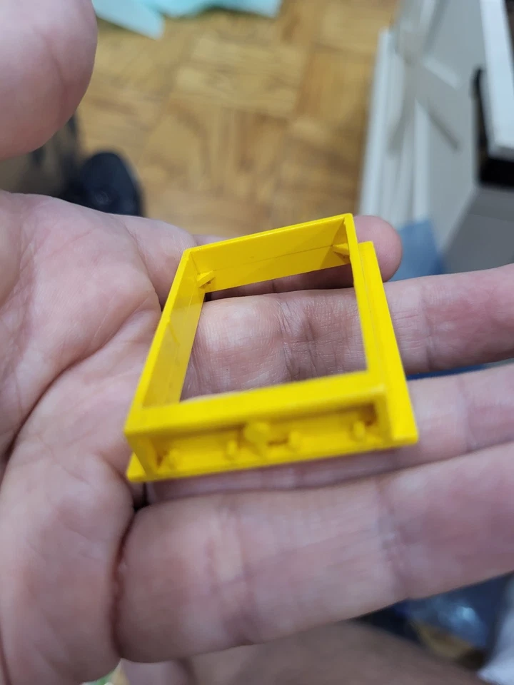 Lego Window and Frame. Yellow. Vintage - Image 4 of 4