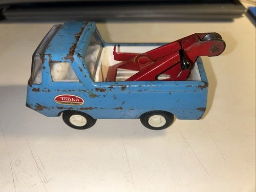 VINTAGE 1970s TONKA TOW TRUCK BLUE MINI PRESSED STEEL USA DECENT CONDITION