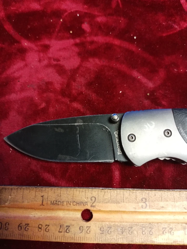 Navaja de Bolsillo Plegable Browning Modelo 864 con Clip - Usada - Arañazos en Hoja Foto 2 de 4