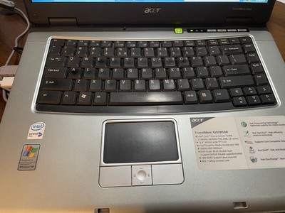 Acer TravelMate 4200 Intel Core Duo T2300 1.66GHz 1 GB NO HDD No Batt