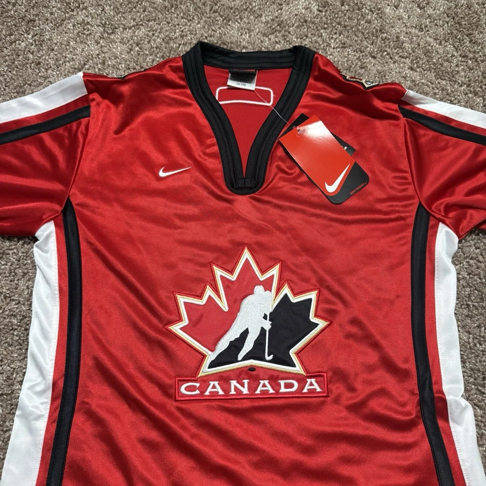 Camiseta roja local de hockey del equipo Nike Canadá IIHF olímpica talla mediana nueva con etiquetas Foto 2 de 4