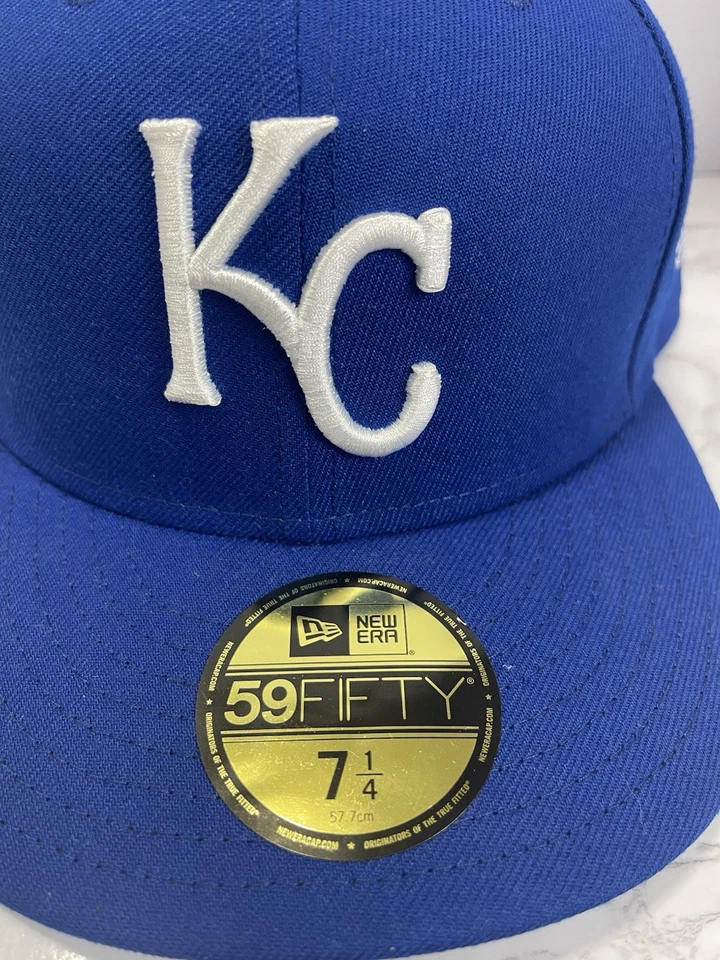 NUEVO CON ETIQUETAS Kansas City Royals New Era 59FIFTY Ajustado Talla 7 1/4 Azul Sobre el Campo Sombrero Foto 2 de 4
