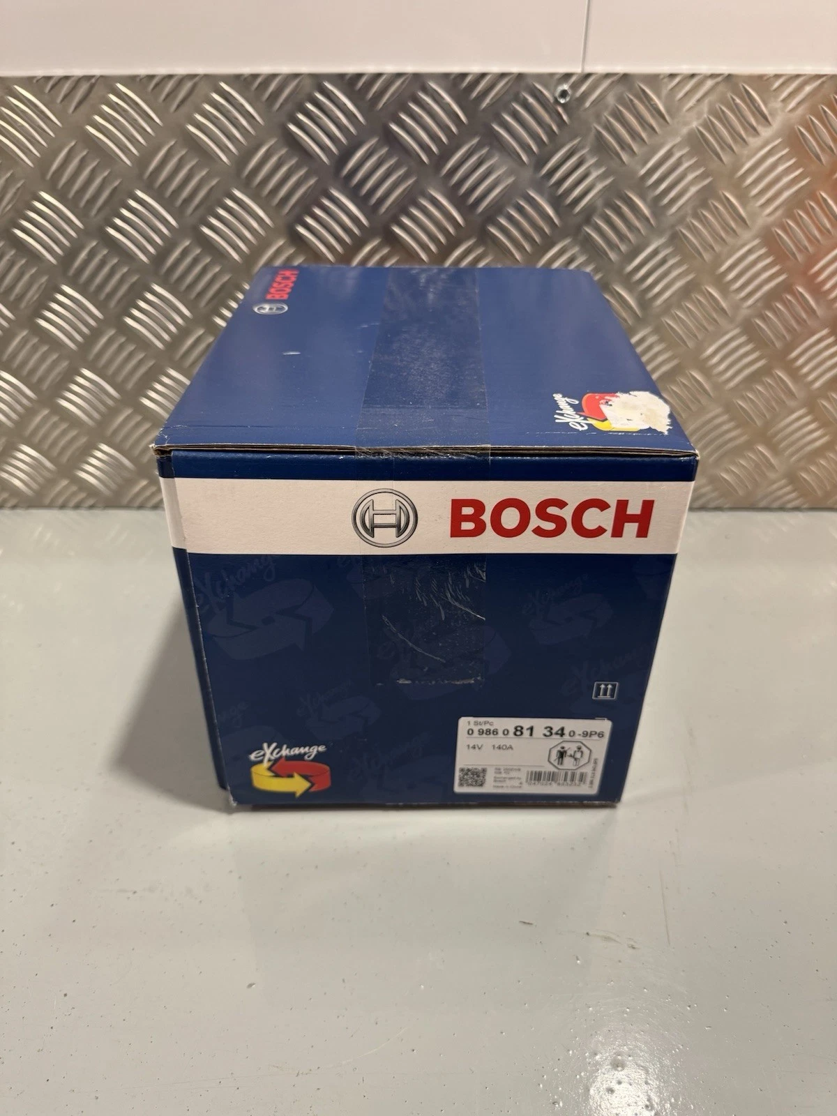 Bosch 0986081340 Alternator Audi A4, A5, Q5 Brand New Sealed 2