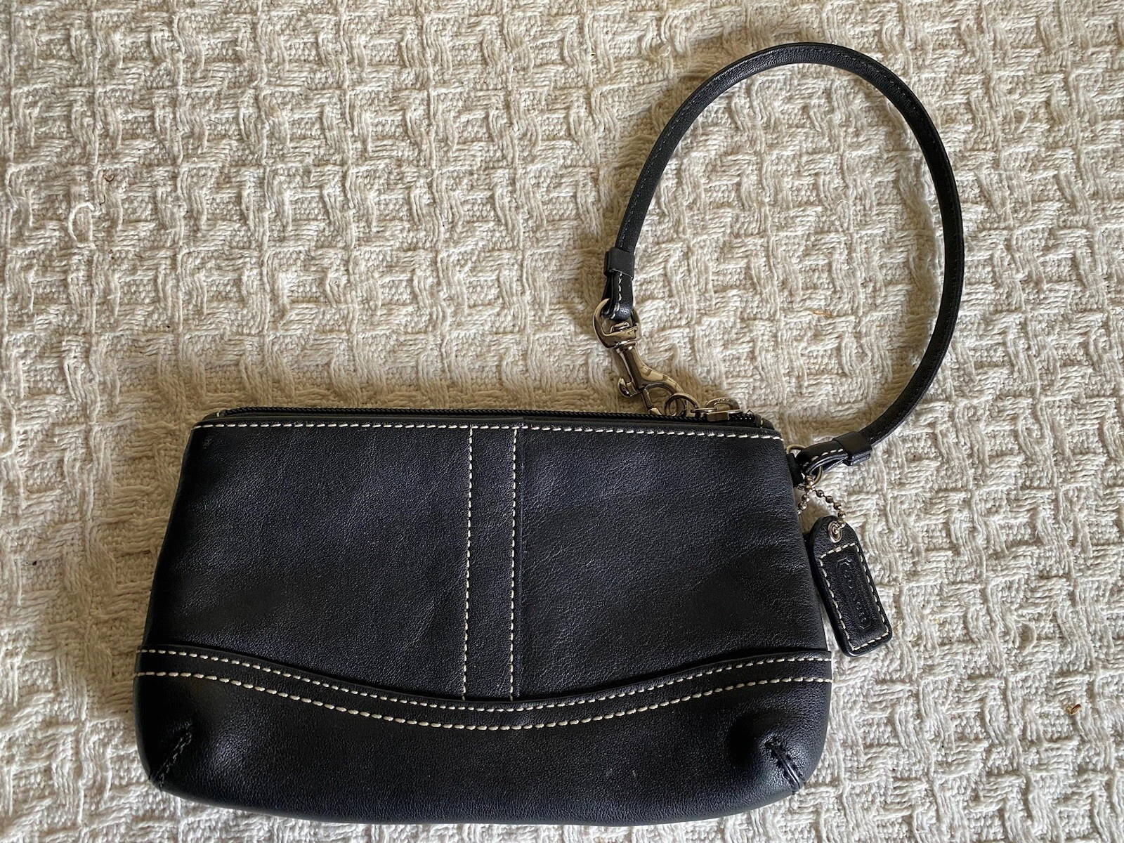 Bracciale COACH vintage in pelle nera con etichetta da appendere SUPER CARINO! 7" X 4"