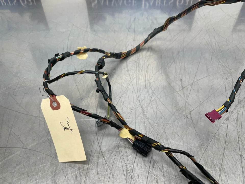 BMW 750LI F01 F02 2010 - tapa maletero - arnés de cables Foto 4 de 4