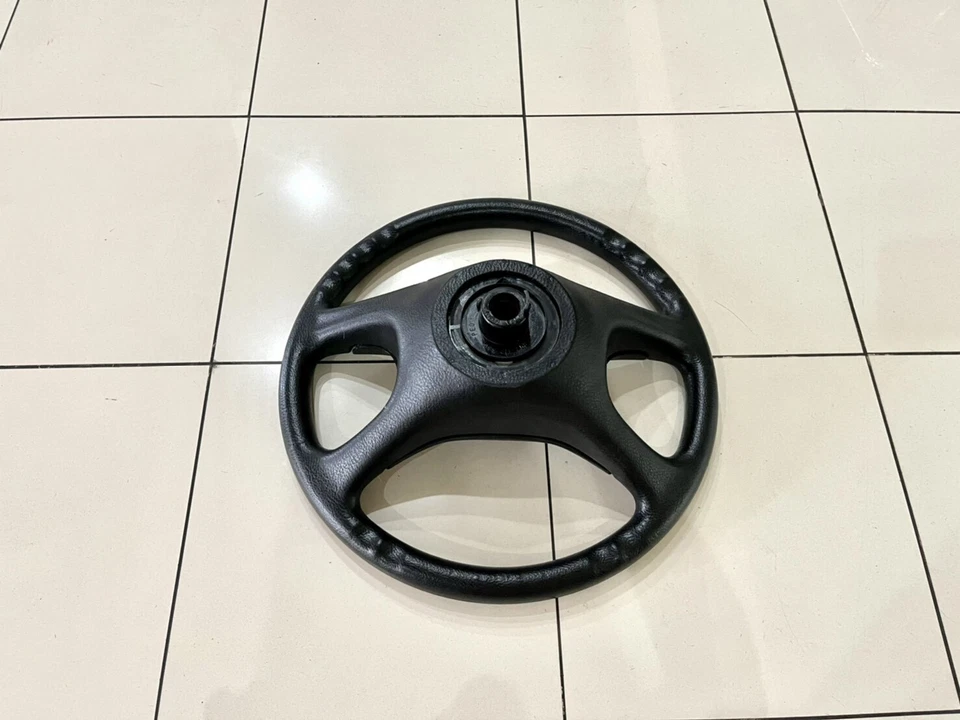 893419660 Volante Cuero AUDI A100 Foto 2 de 4