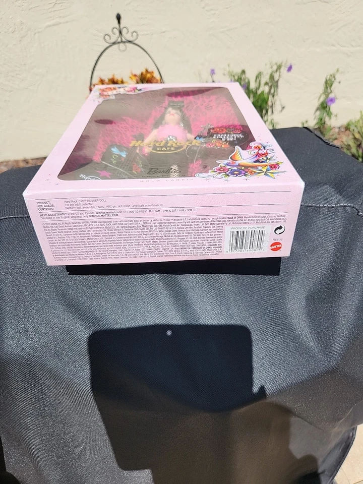 Barbie Hard Rock Café NUEVA 2009 Rockabilly Tatuada Rock Star Muñeca Coleccionista Dorada Foto 4 de 4