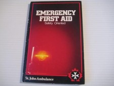 Emergency First Aid : Safety Oriented - Various