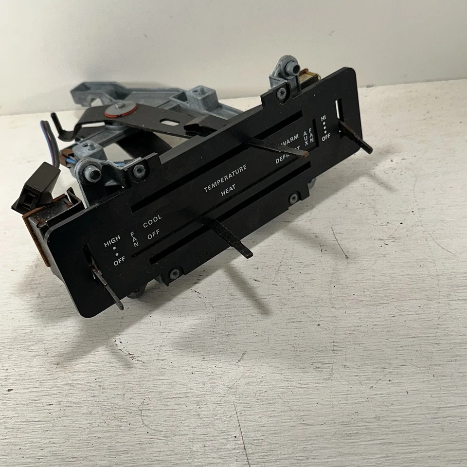 New OEM D5UZ18549A Ford E150 E250 E350 Econoline Van Heater Control Switch Fan - Image 3 of 4