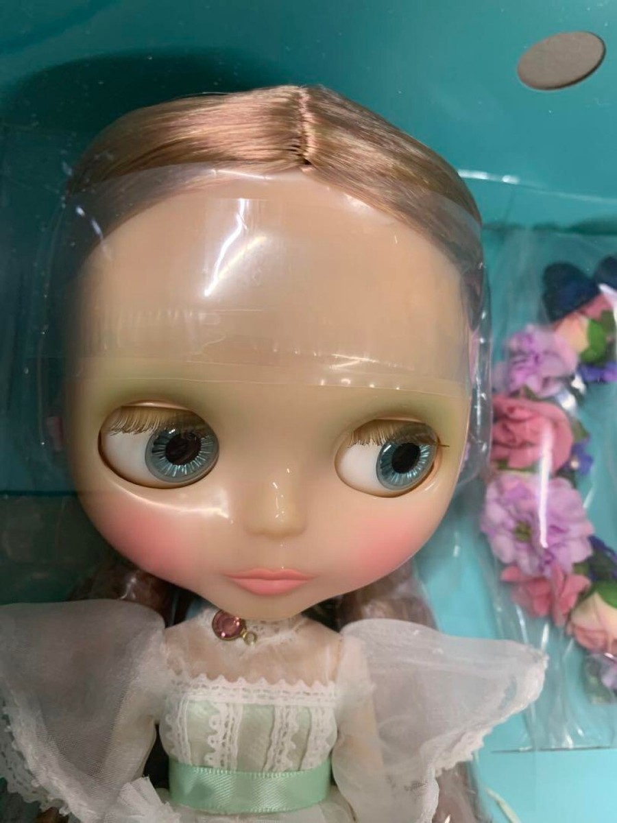 Neo Blythe Garden of Joy CWC Exclusive 16th Anniversary Neo Blythe Garden of Joy CWC Exclusive 16th Anniversary
