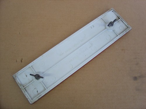 1985 Honda Goldwing GL1200 Limited Ltd rear center reflector - Picture 4 of 5