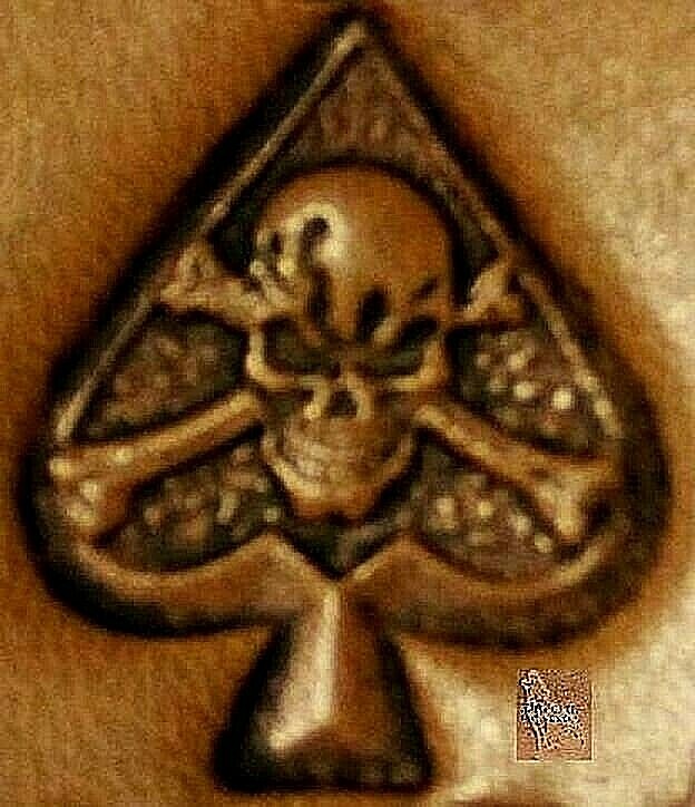 CRAFTOOL - TANDY LEATHER FACTORY - 3D STAMP - 8671-00 SPADE SKULL