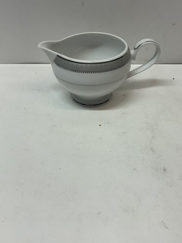 Mikasa Platinum Crown Jewel Creamer - Picture 2 of 6