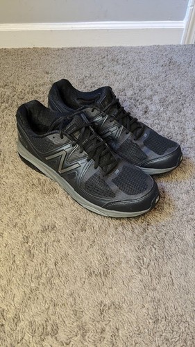 Walking Shoes (M1540BK2 