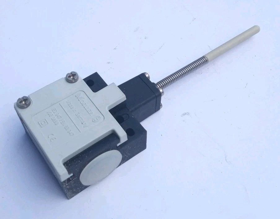 Moeller Eaton ATO-11-S-1A Limit Switch Wobble Stick Spring NOS