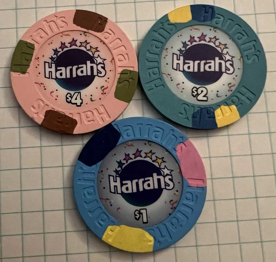 Harrah’s Set Of 3 Casino Chips $4, $2, $1 - Image 2 of 4