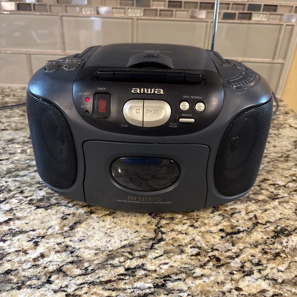 Boombox portátil AIWA CSD-EX110 - CD, casette player e rádio - TESTADO E FUNCIONA! - Imagem 4 de 4