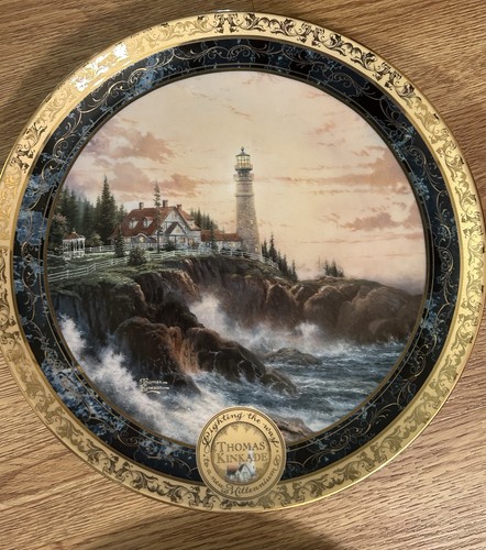 4 Thomas Kinkade, Lighting the Way to a New Millennium, LIGHTHOUSE Round PLATES - Picture 4 of 9