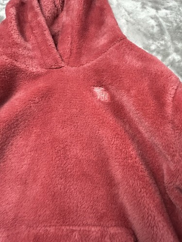 Abercrombie Kids Girls Red Fleece Hoodie Size 7-8 Moose Logo Pullover Casual - Picture 2 of 5