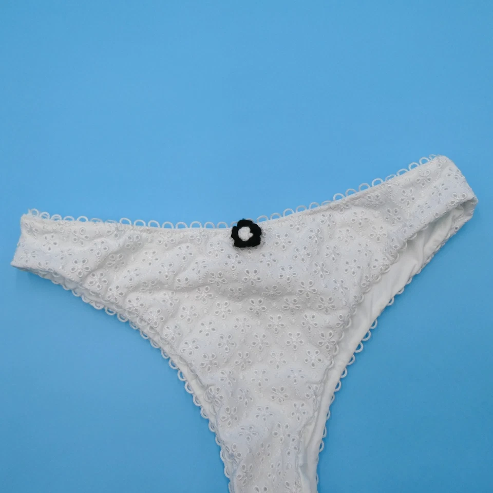 For Love & Lemons Mediano Blanco Crochet Floral Lazo Tanga Bikini Parte Inferior Traje de Baño Foto 4 de 4