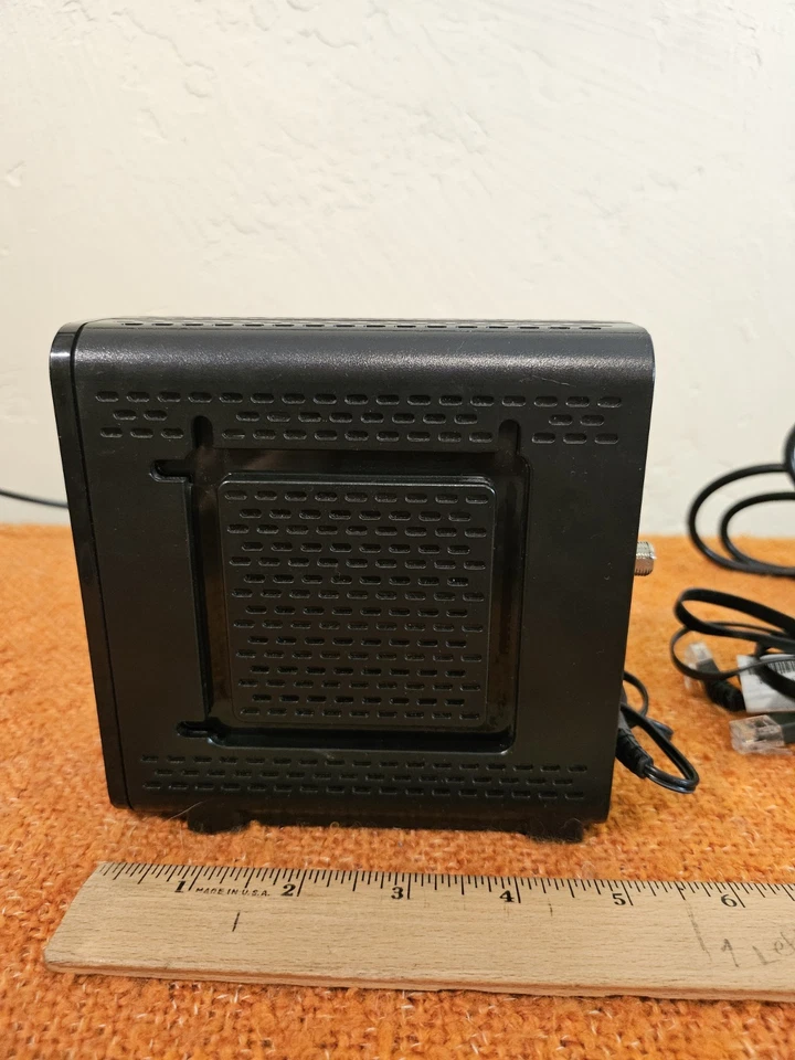 Motorola Surfboard SB6121 Cable Modem DOCSIS 3.0. Plus Cords. WORKS. - Image 4 of 4