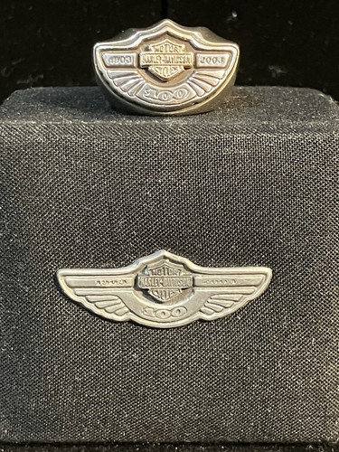 ANILLO HARLEY DAVIDSON 100 ANIVERSARIO 2003 PLATA ESTERLINA Y ORO TALLA 8 CON CAJA - Imagen 4 de 15