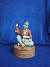 SCULPTOR Vintage Whiskey Decanter. 4/5 QT Rare Lionstone Sculpture Empty