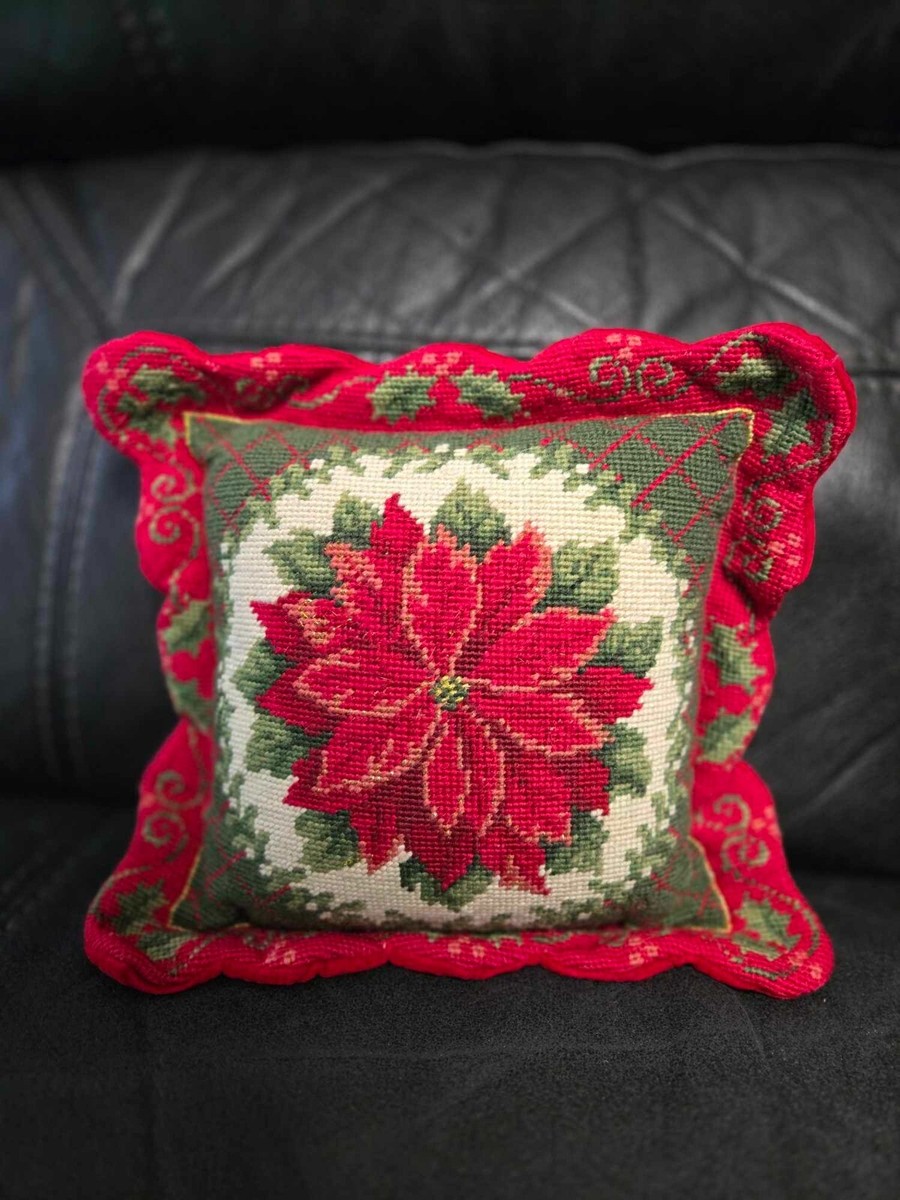Needlepoint Red Flower Throw Pillow 9,5x9,5