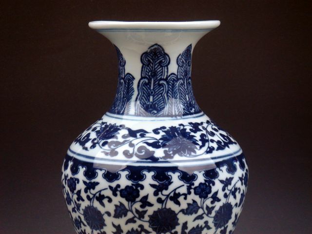 11 Inches Blue&White Glazed Porcelain QingHua Flowers