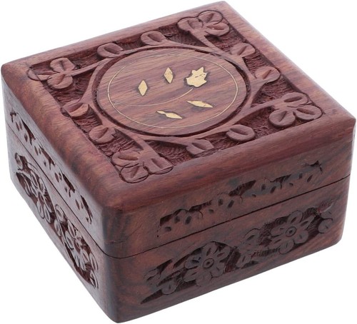 Caja de aperitivos para baratijas de madera Li'Shay con flores talladas - Imagen 9 de 9