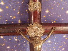 uraltes Kruzifix Holz Mahagoni Messing Jesus Kreuz Höhe 30 cm