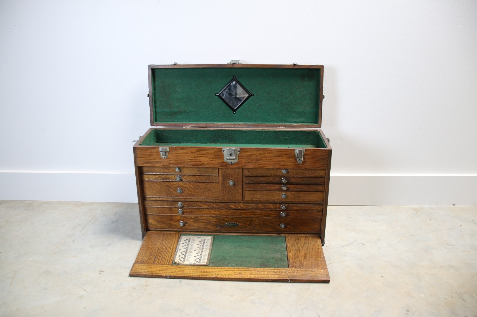 Gerstner & Sons tool box "Journeyman Chest" style 52 1940's oval drawer