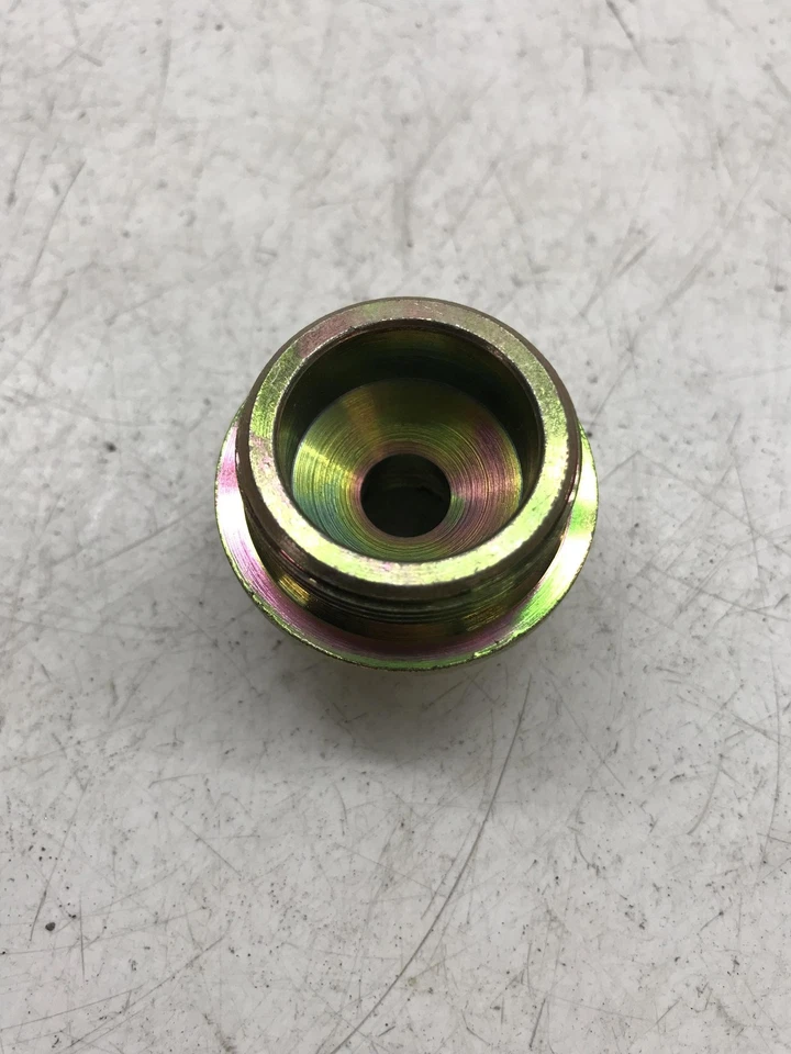 Anschlussteil Mercedes M108 M114 M123 M130 M180 OM 615 621 6210160529 NOS NEU - Image 3 of 3