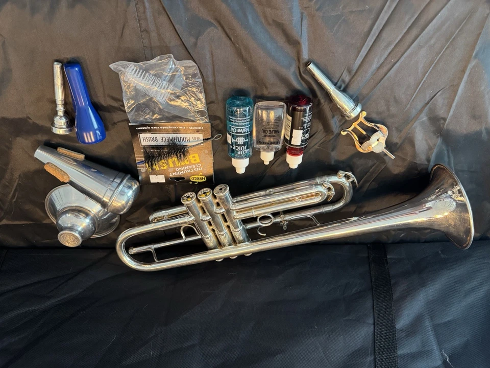 Trompete F. Besson International Series EUA Bb - Imagem 4 de 4