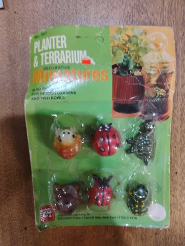 Vintage Friendly Frogs And Planter And terrarium Minis! New In Package 16 Pcs - Picture 8 of 10
