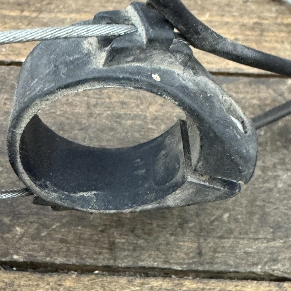 Cable guía abrazadera MTB de colección GT 28,6 triple triángulo montaña Shimano yugo ATB Foto 3 de 4