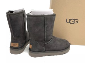 olive ugg boots