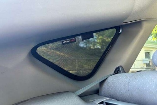 Genuine SNAPSHADES Port Window Shades for Toyota Prius 2nd Gen (XW20; 2003-2009) - Picture 2 of 3