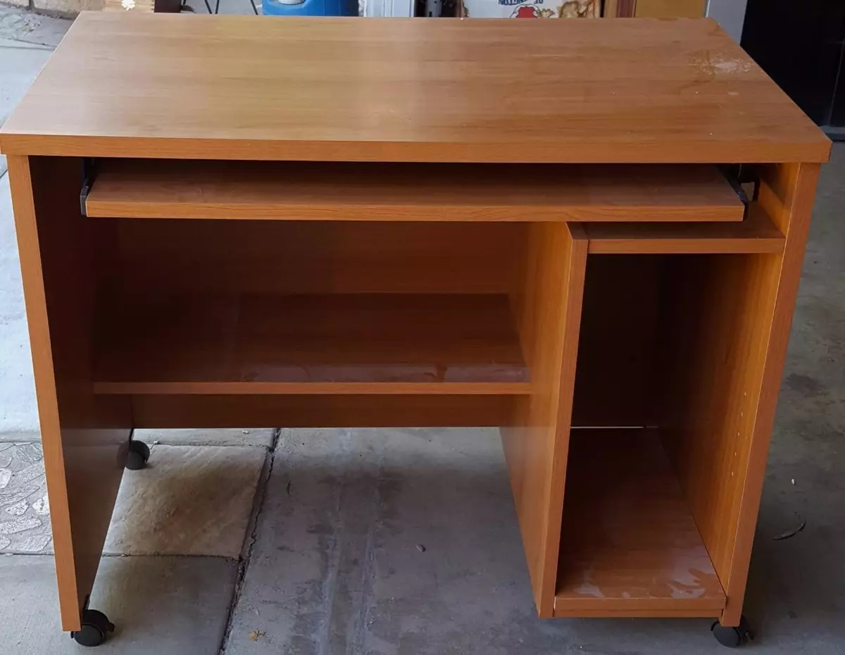 Great Gently Compressed Wood Veneer Computer Desk GD CONDITION NICE