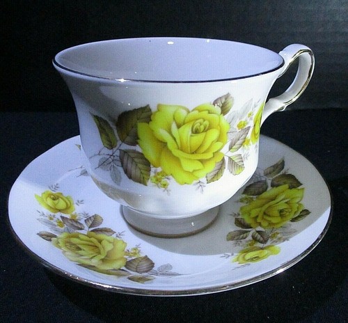 Queen Anne Pedestal Tea Cup And Saucer, Yellow Roses, Footed, England, Gold Rim - Picture 2 of 6