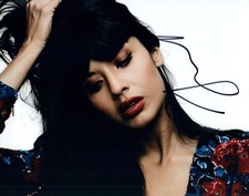 Jameela Jamil Signed Autographed 8x10 Photo The Good Place Actress COA 