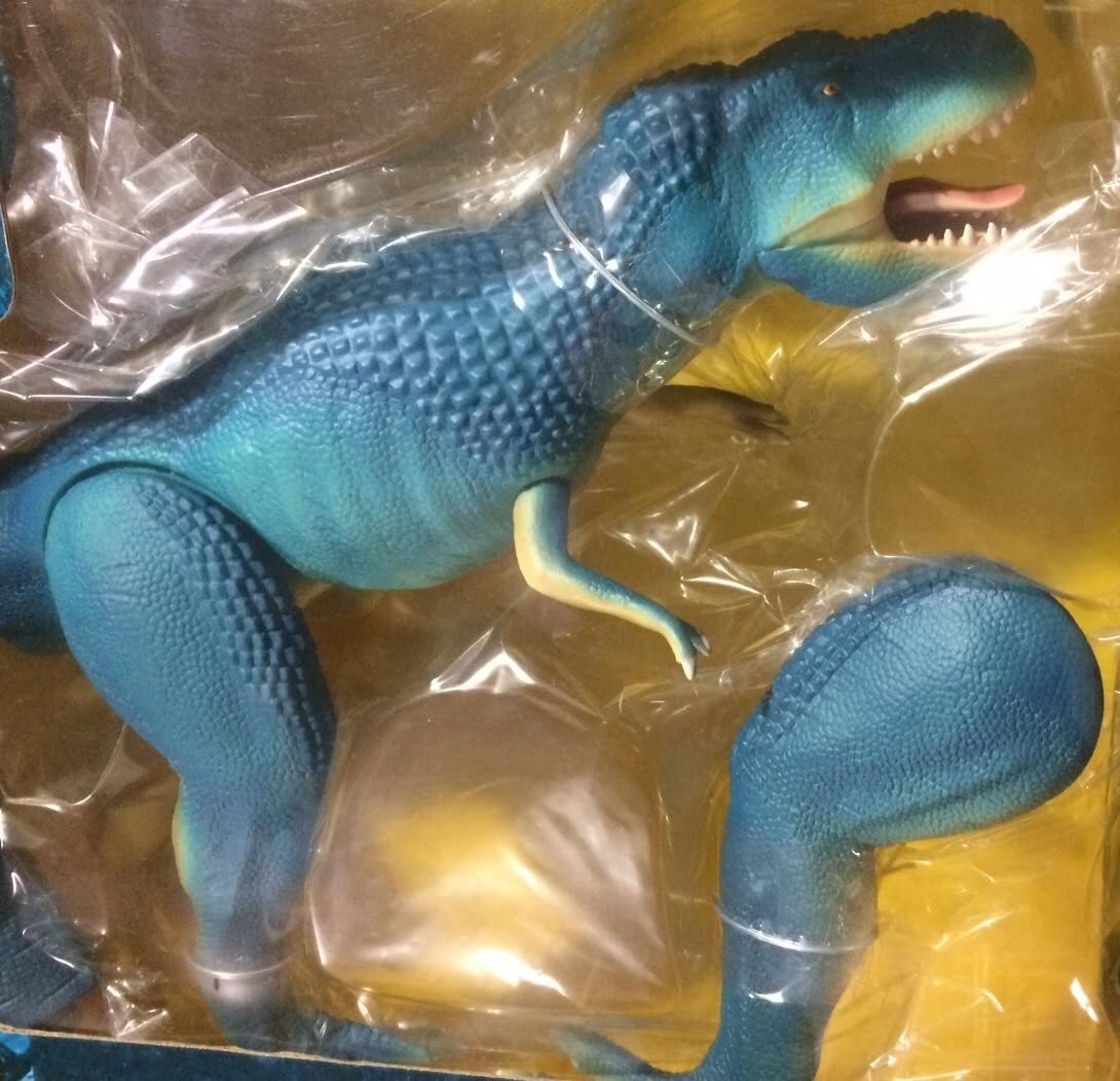 X-PLUS King Kong vs Vastatosaurus Rex Figure The 8th Wonder