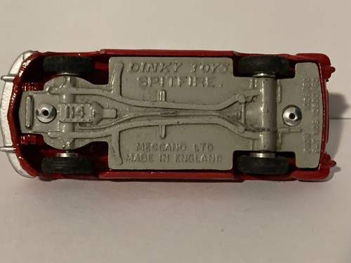 1963-1971 Dinky Toy #114 Triumph Spitfire Repainted Red in Reproduction Box. - Picture 5 of 5