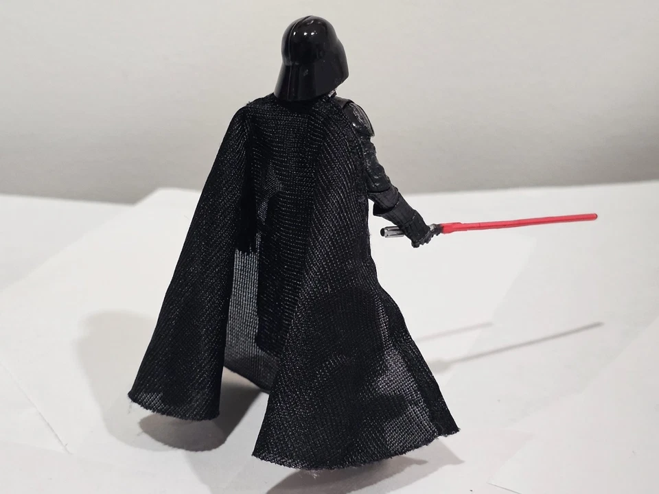 Star Wars 3.75" Legacy Collection BD8 Darth Vader Figure - Image 2 of 3