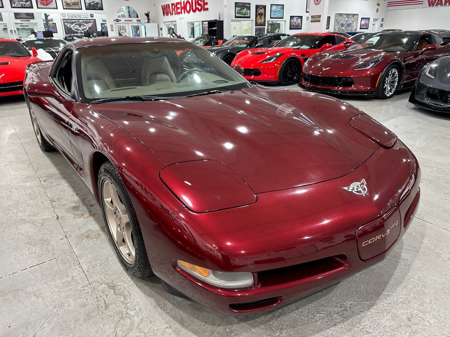 2003 [94U] 50th Anniversary Red Chevrolet Corvette   | C5 Corvette Photo 5